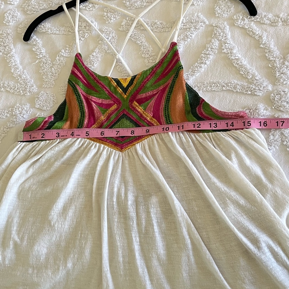 Free People White Flowy Pink and Green Bohemian Embroidered Tank Size Medium - Picture 11 of 13